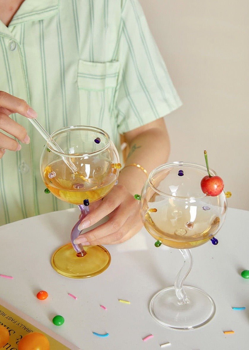 Unieke Handgeblazen Wijnglazen – Regenboog Sprinkles Design